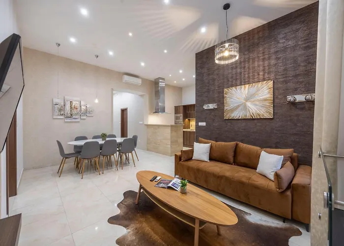 Luxe N' Charm Grand By Prestige Homes Lejlighed *